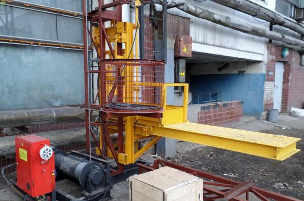 Грузовой подъемник ПМГ-1000